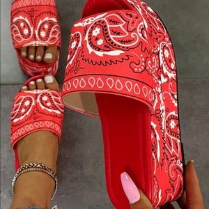 RED PAISLEY PRINT PLATFORM SANDALS